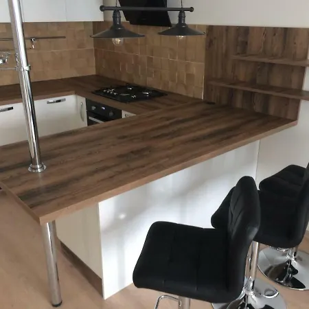 Brown Apartmen Apartman *